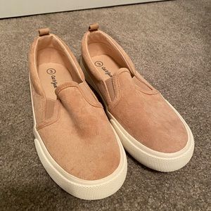 Cat & Jack girl’s blush pink shimmer/glitter slip-on shoes, size 3